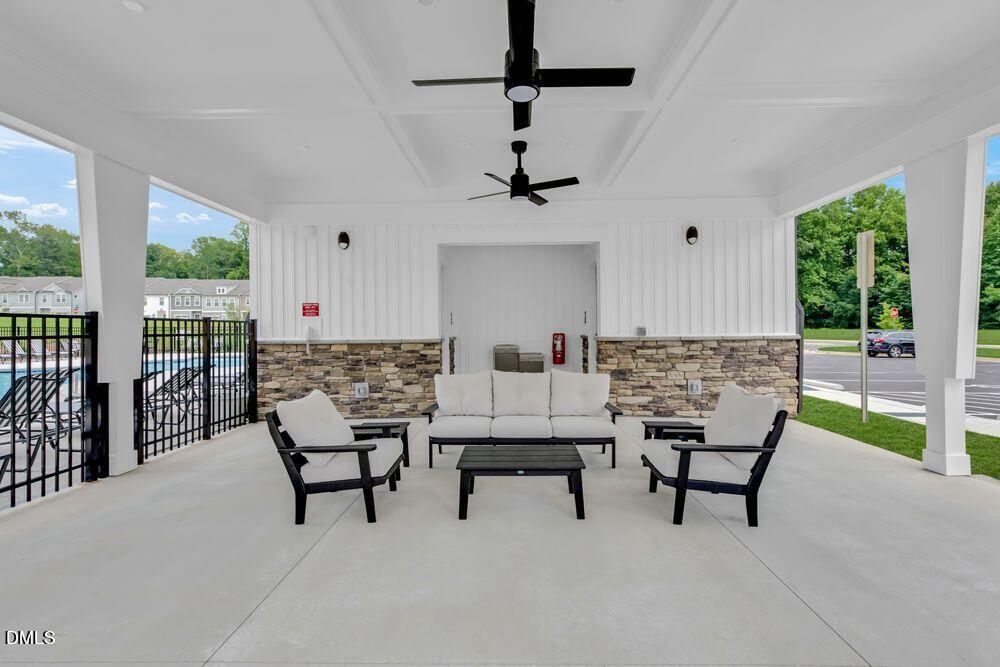 236 Hank Way