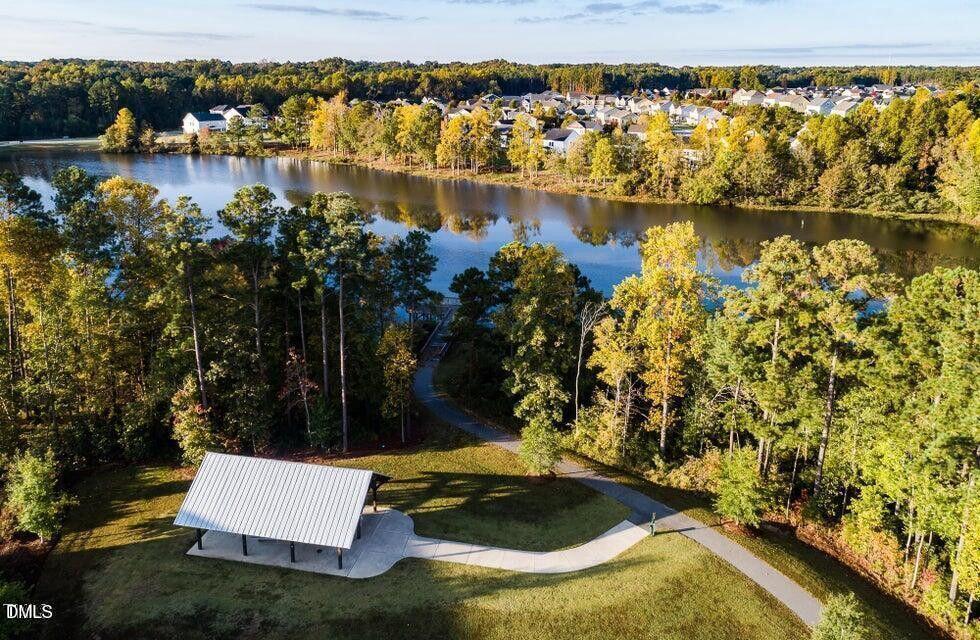 236 Hank Way