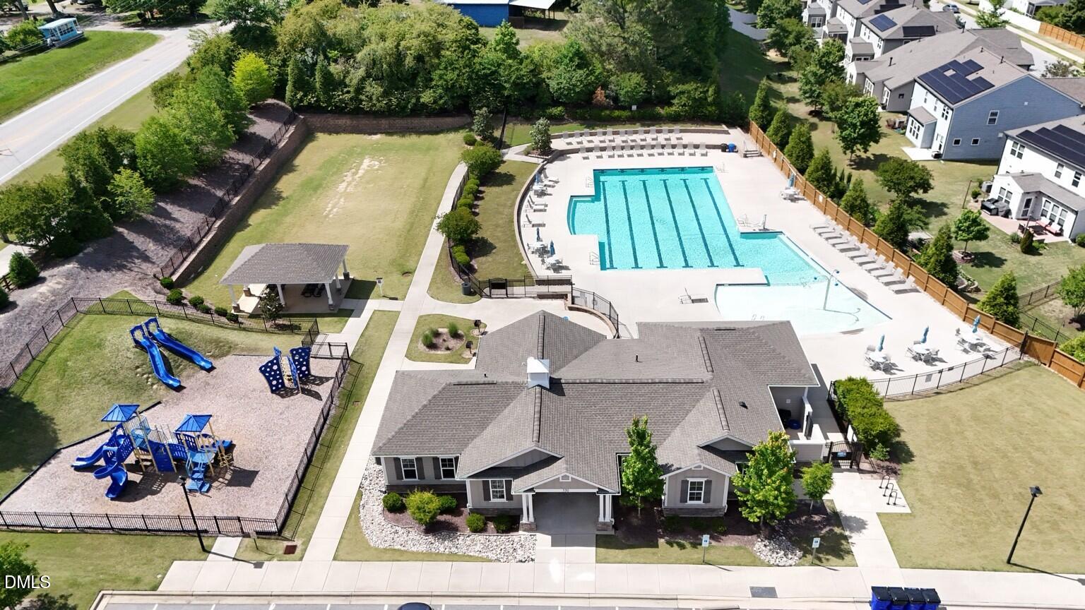 2433 Balmoor Trace