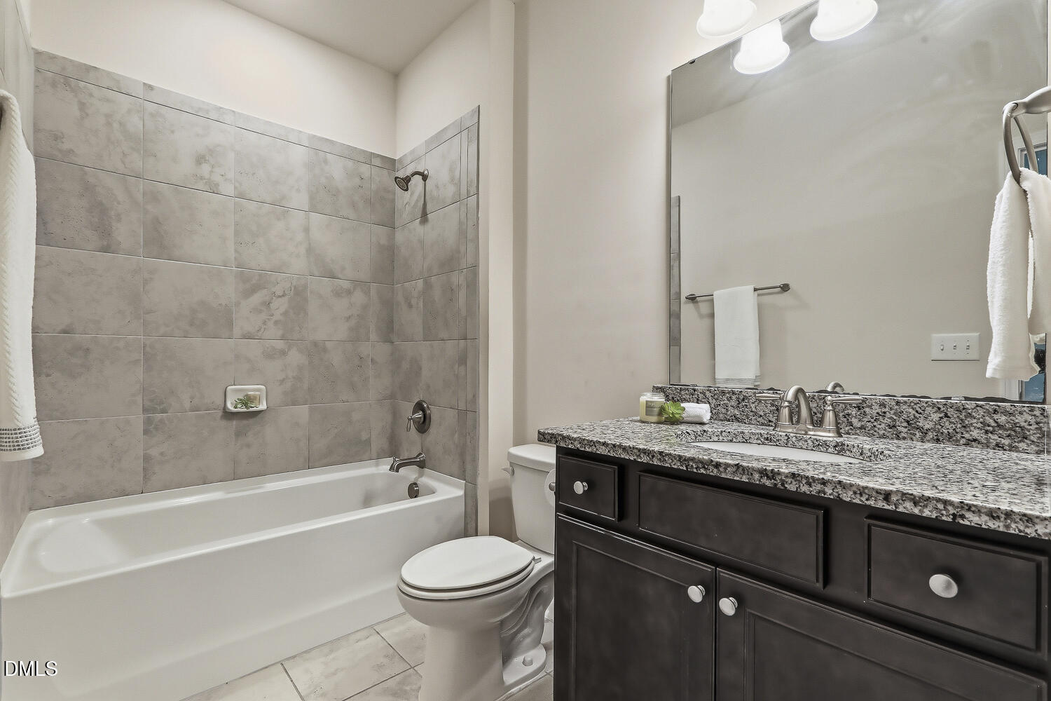 2433 Balmoor Trace