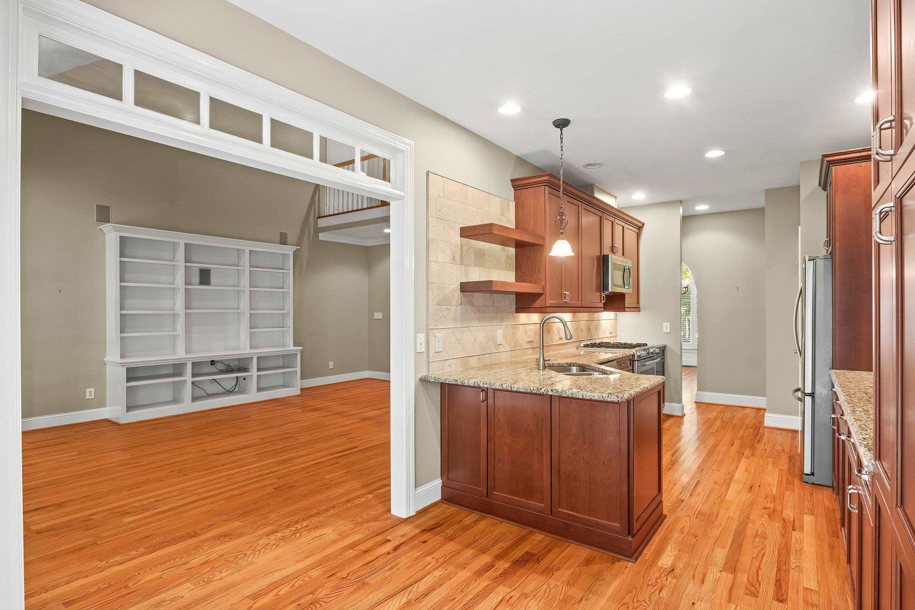 4617 Gamelyn Walk