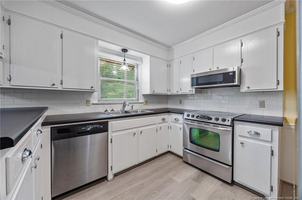400 1st Street