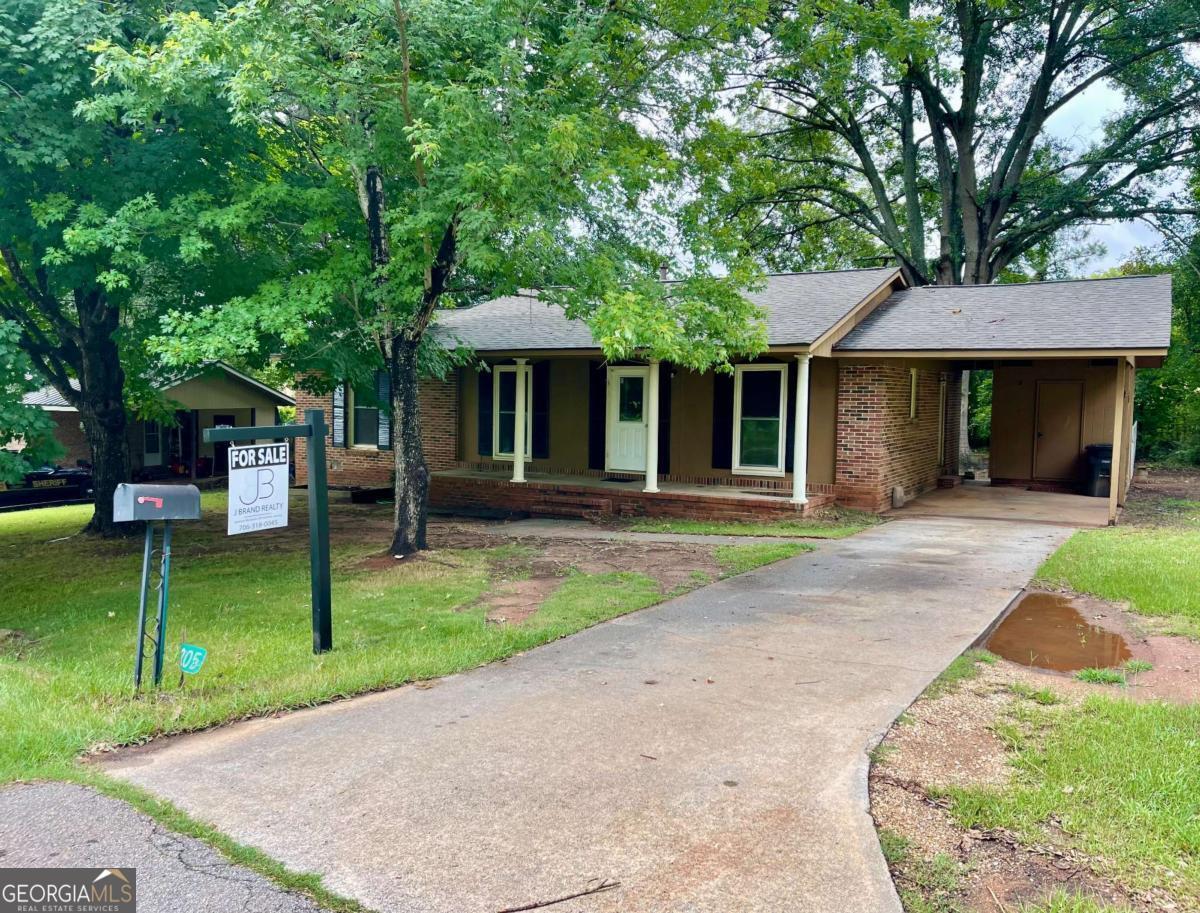 205 Lovelace way