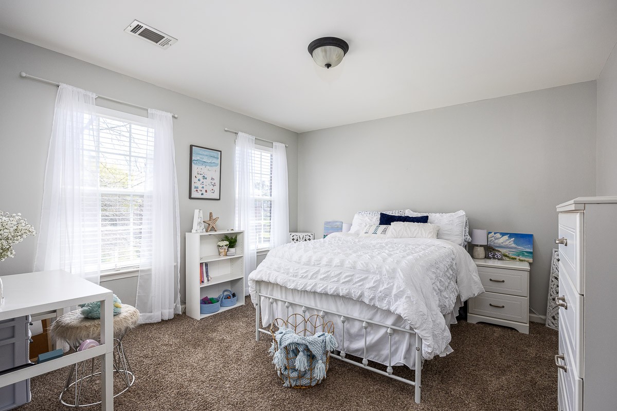 306 Forest Bend Dr