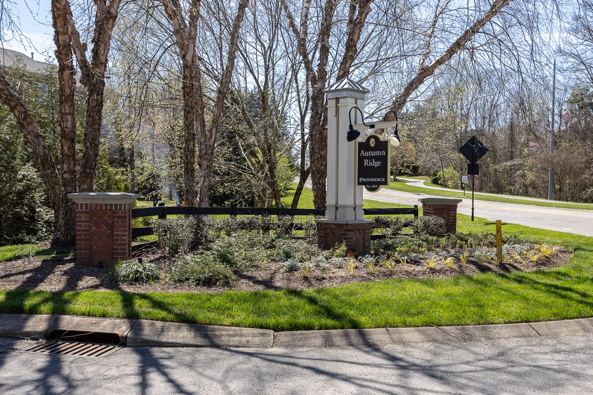 306 Forest Bend Dr