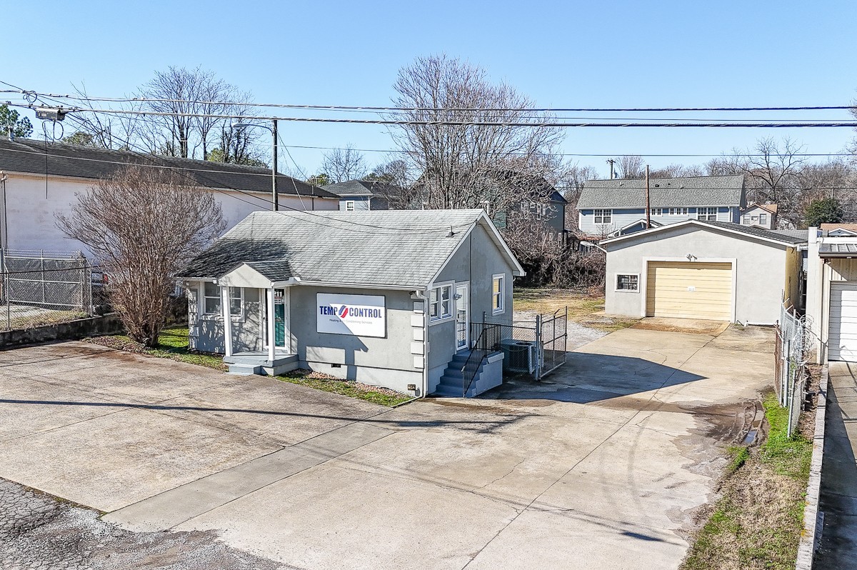 2211 Dortch Ave