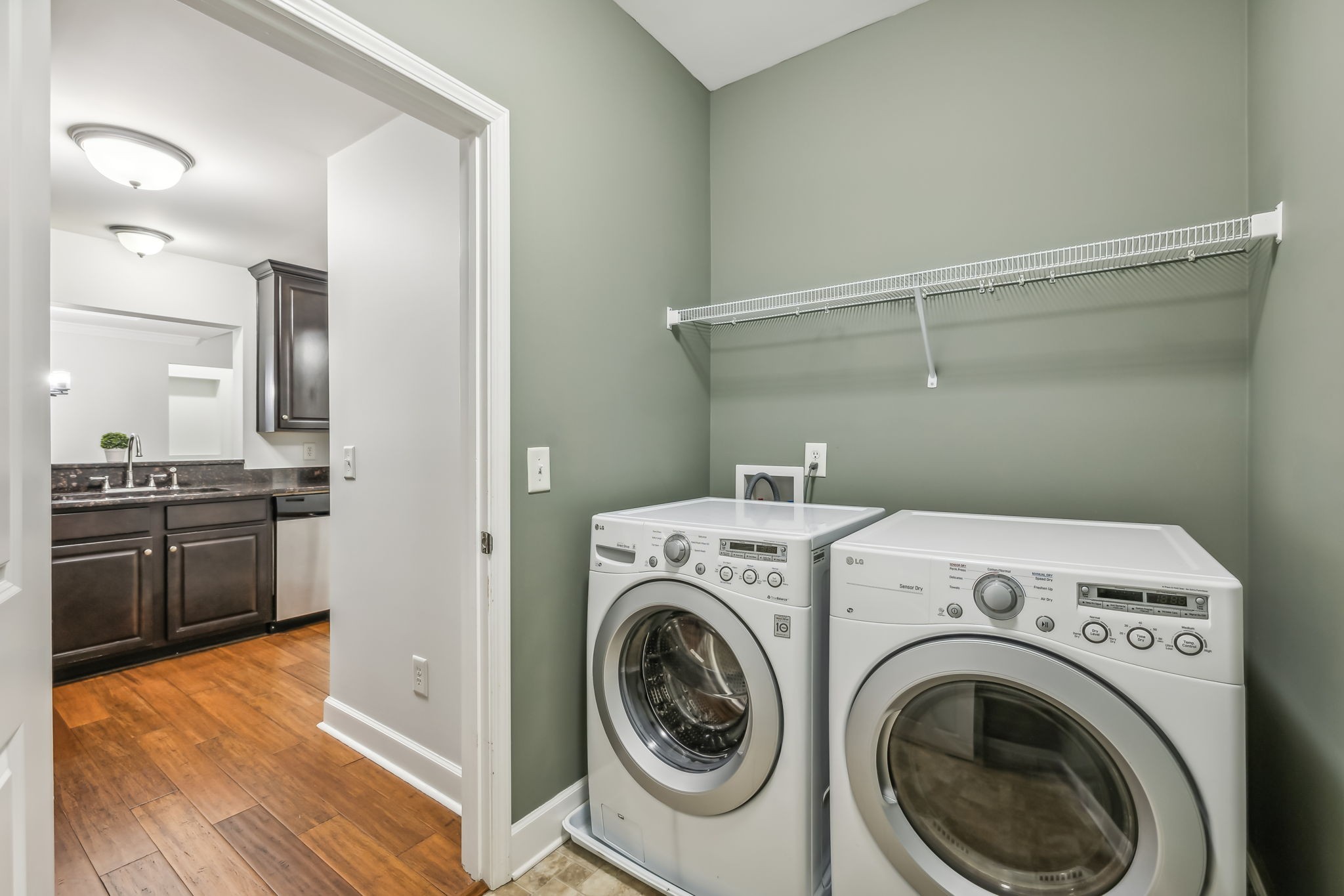 4847 Bevendean Dr Unit: F8
