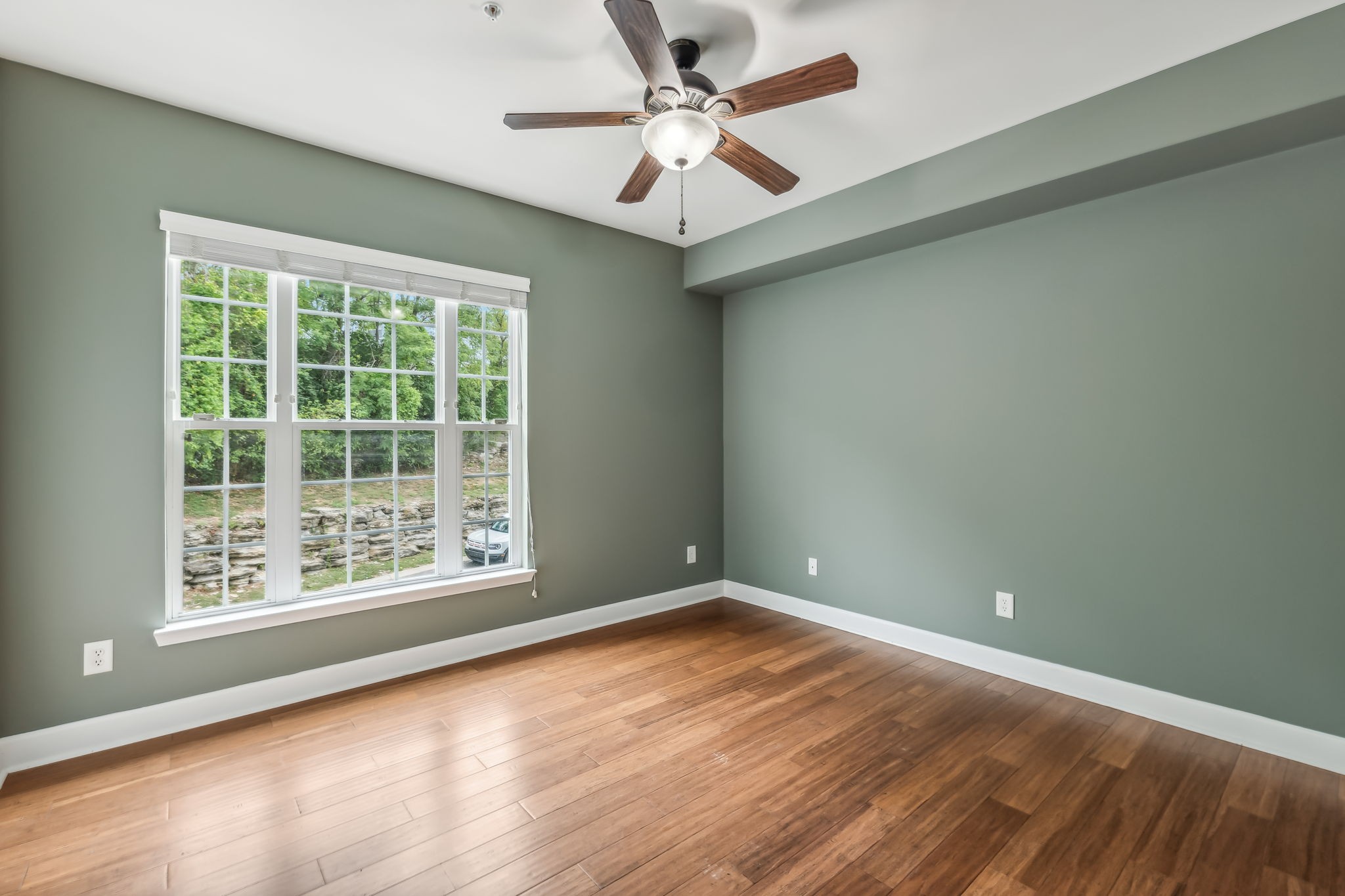 4847 Bevendean Dr Unit: F8