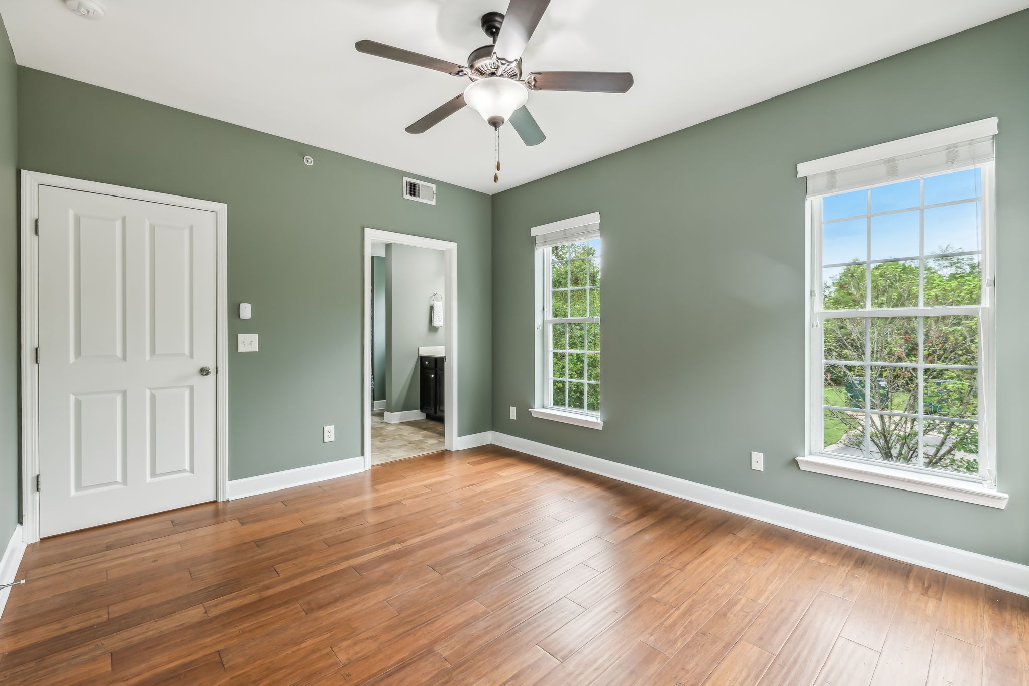4847 Bevendean Dr Unit: F8