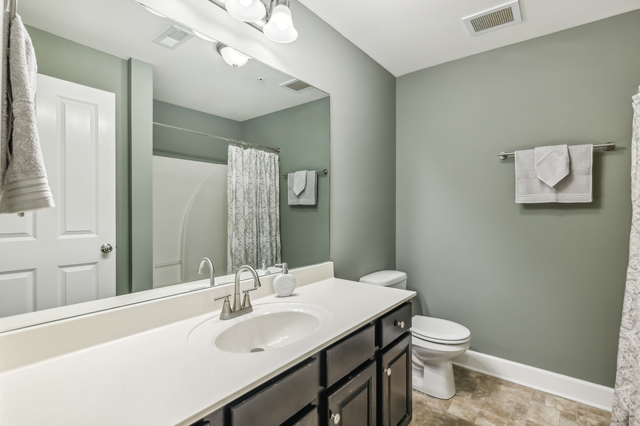 4847 Bevendean Dr Unit: F8