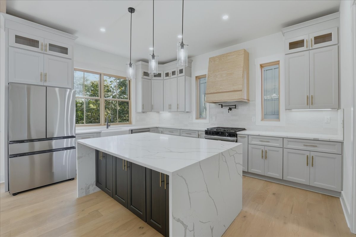 795 Summit Oaks Court