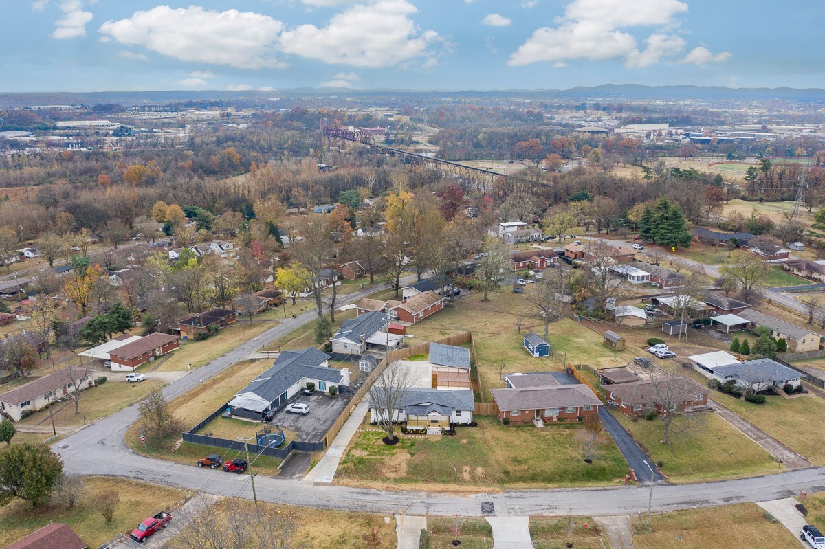 2803 Huntleigh Dr