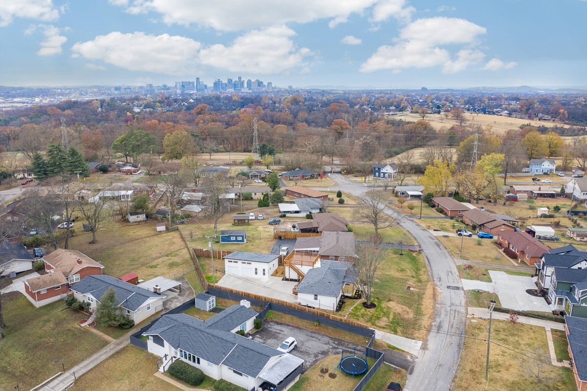 2803 Huntleigh Dr