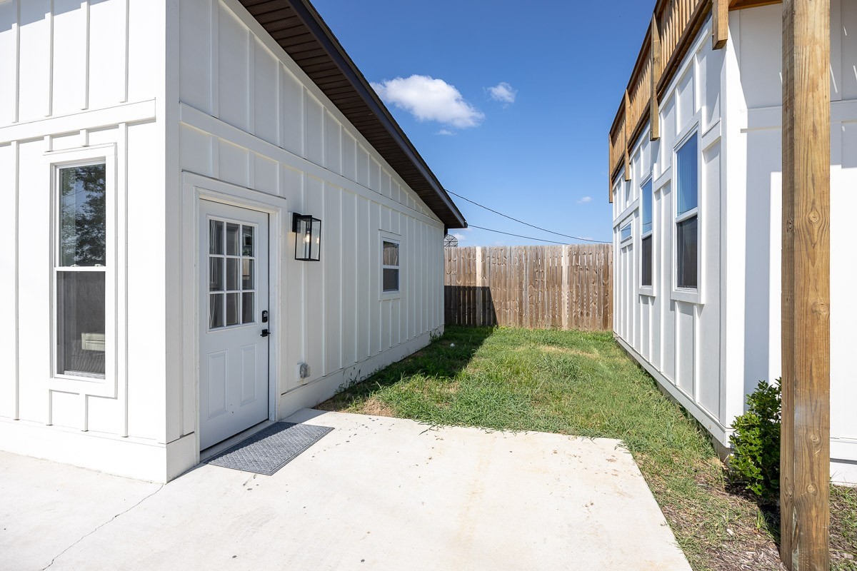 2803 Huntleigh Dr