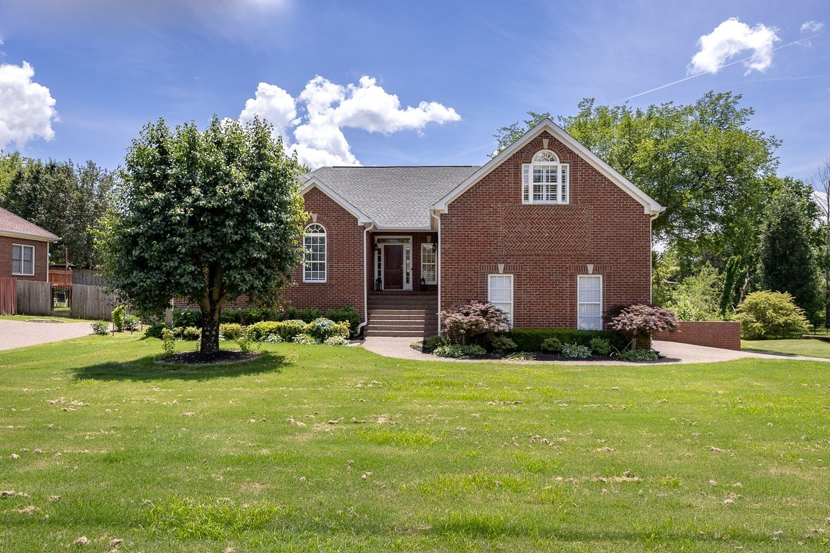2907 Stewart Campbell Pt