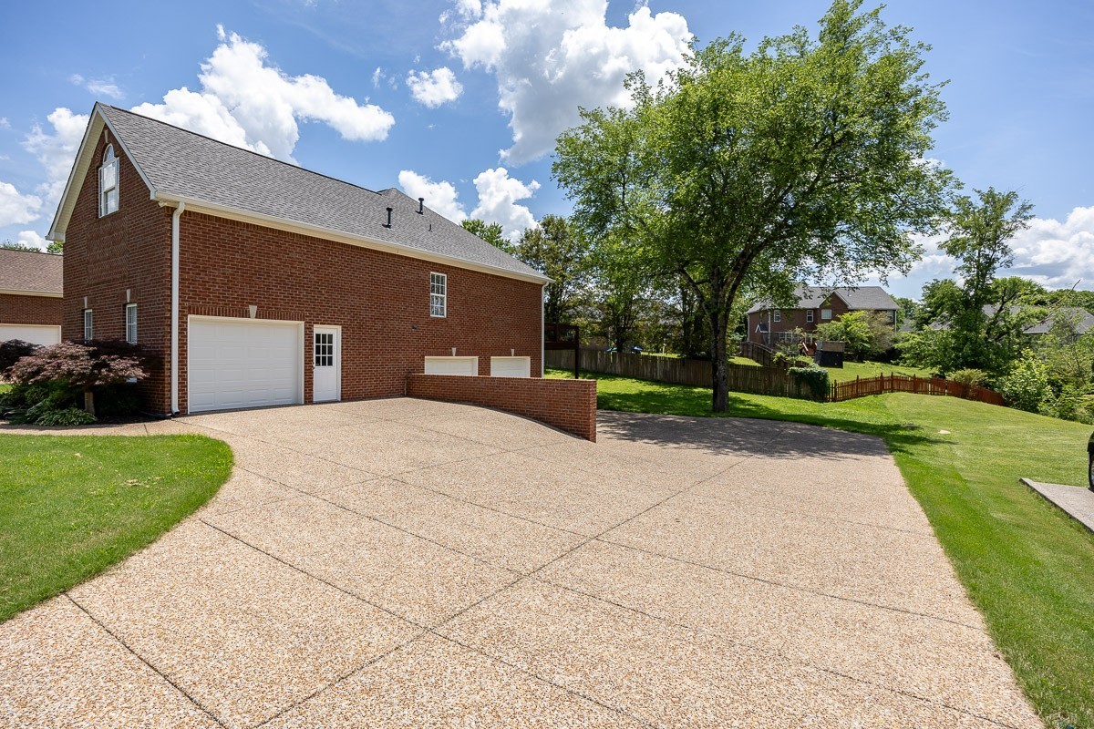 2907 Stewart Campbell Pt