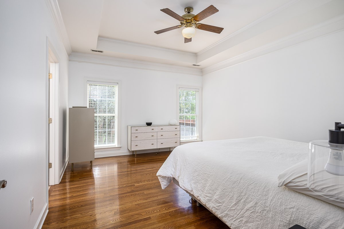 2907 Stewart Campbell Pt