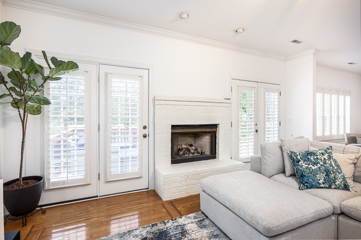 2907 Stewart Campbell Pt