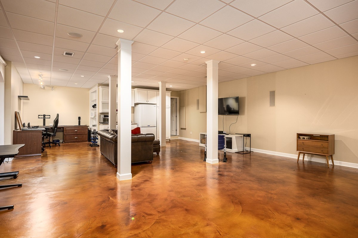 2907 Stewart Campbell Pt