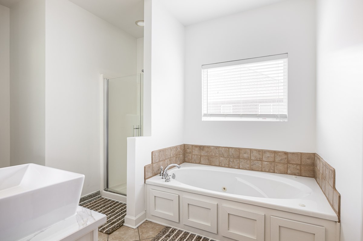 2907 Stewart Campbell Pt
