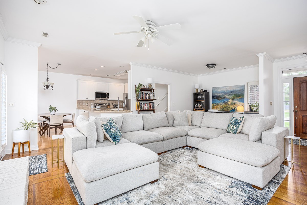 2907 Stewart Campbell Pt