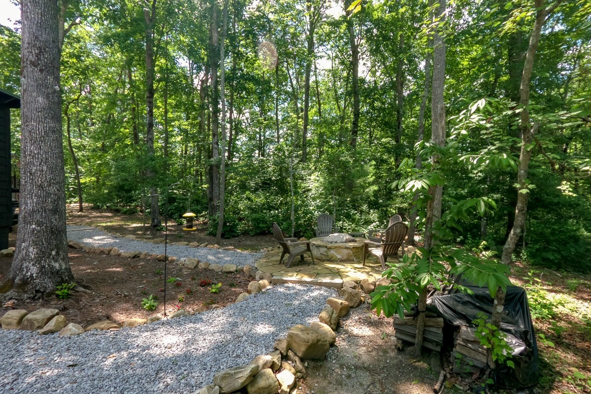 110 Acorn Cove