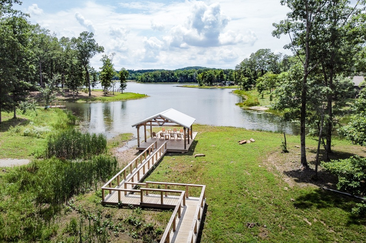 110 Acorn Cove
