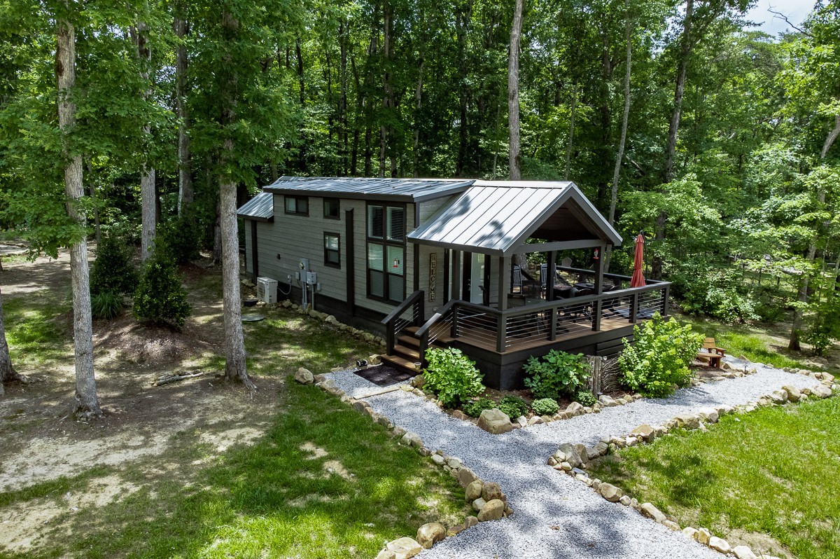 110 Acorn Cove