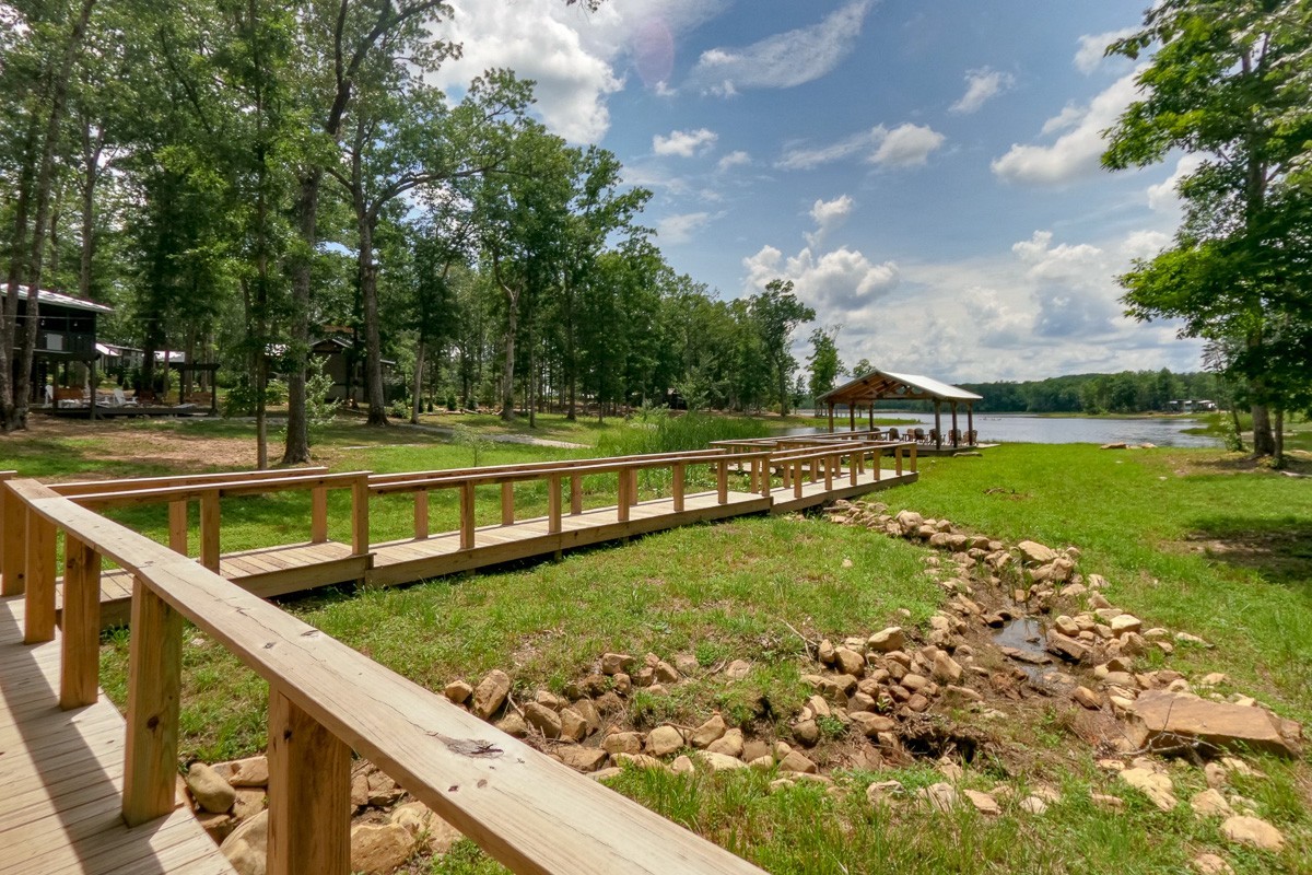 110 Acorn Cove