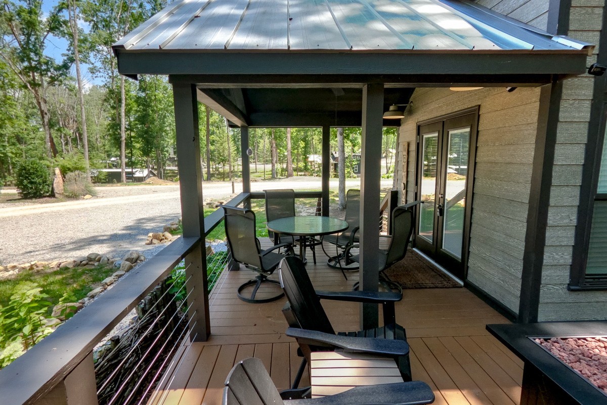 110 Acorn Cove