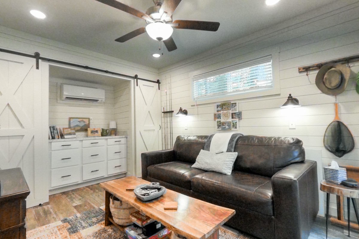 110 Acorn Cove
