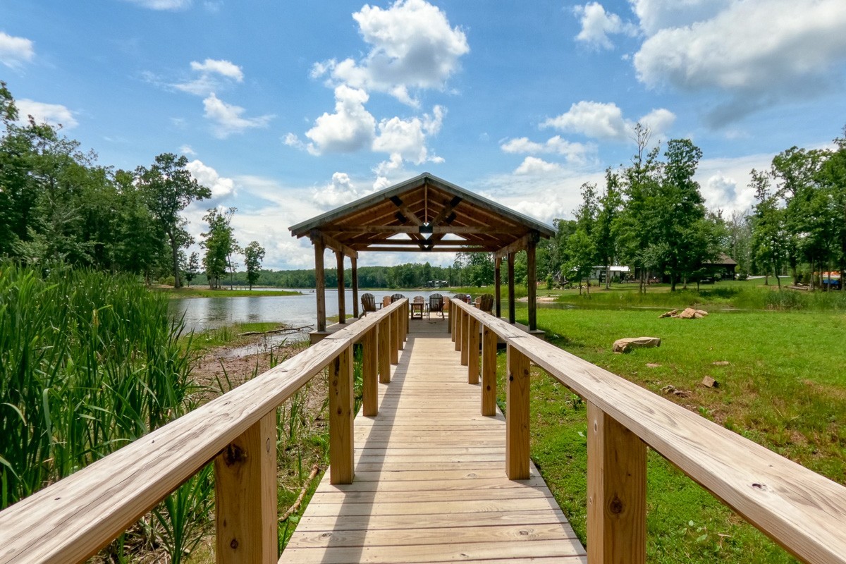 110 Acorn Cove