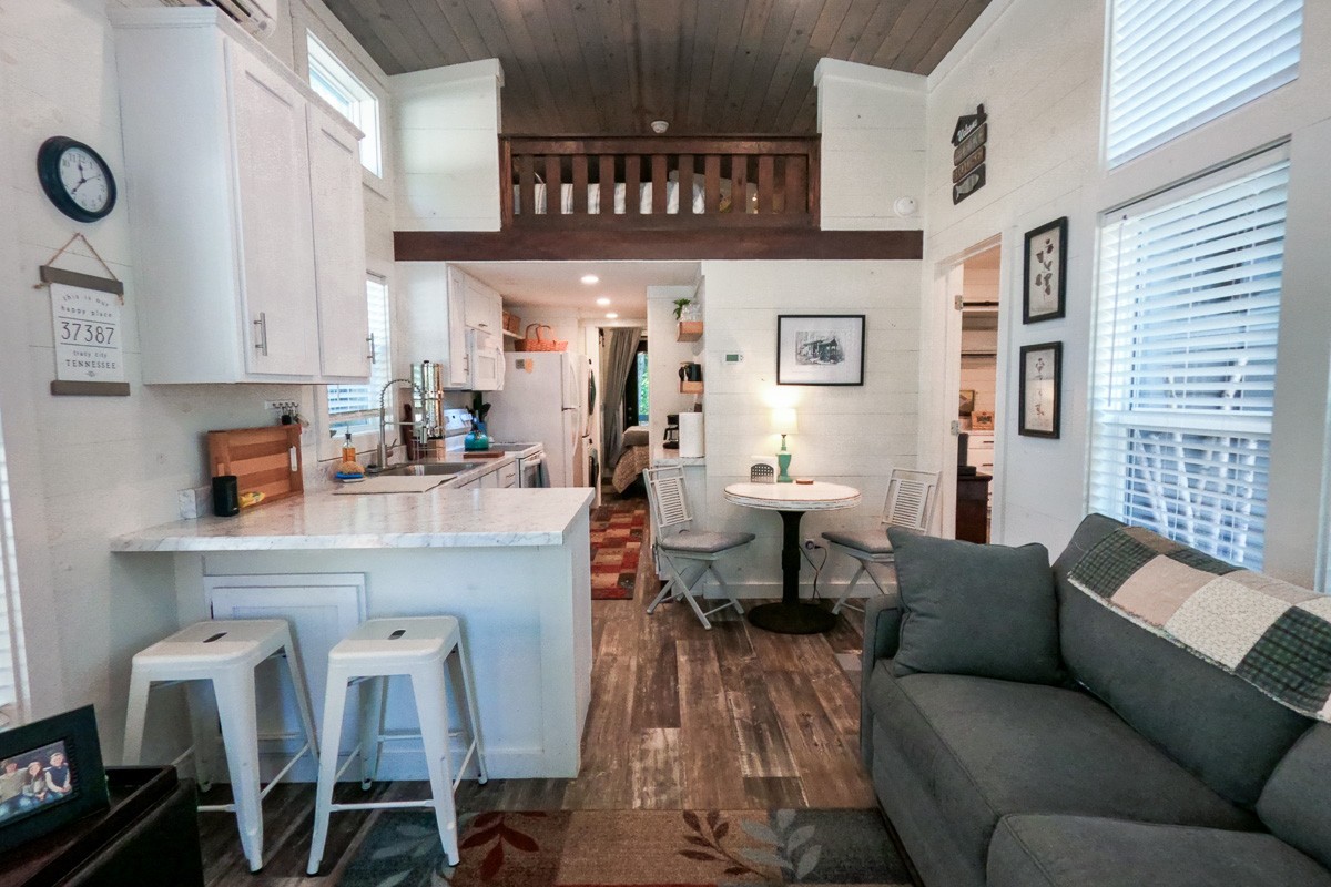 110 Acorn Cove