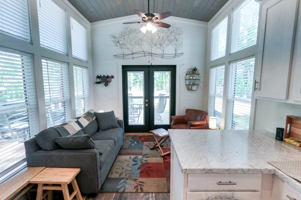 110 Acorn Cove