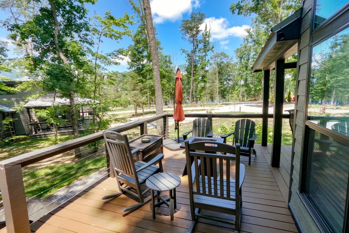 110 Acorn Cove