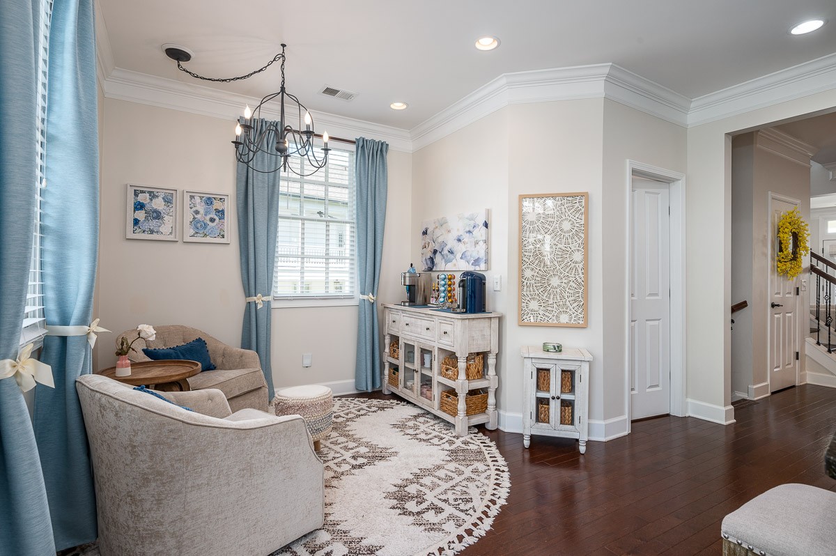 5003 Captain Freeman Pkwy
