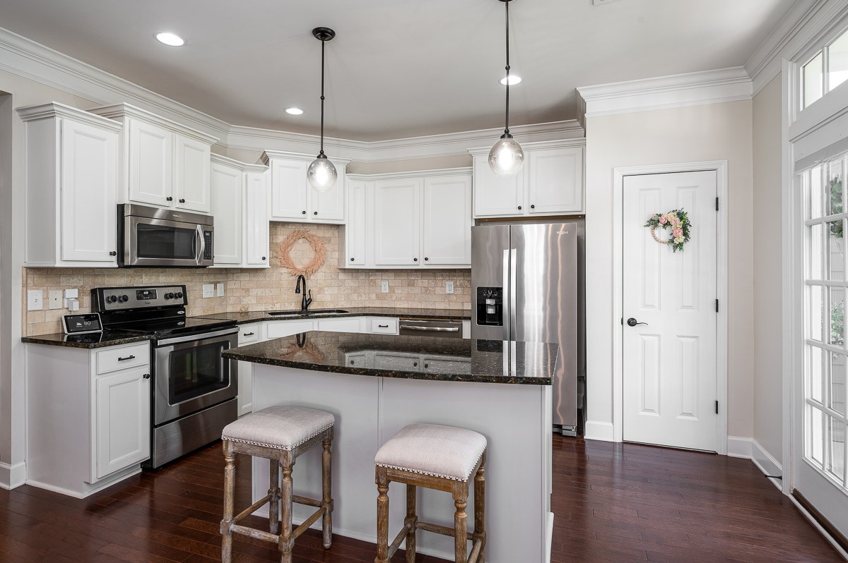 5003 Captain Freeman Pkwy