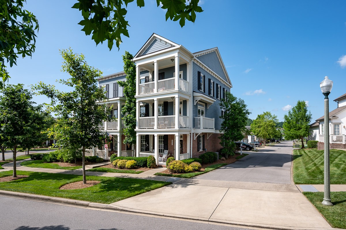 5003 Captain Freeman Pkwy