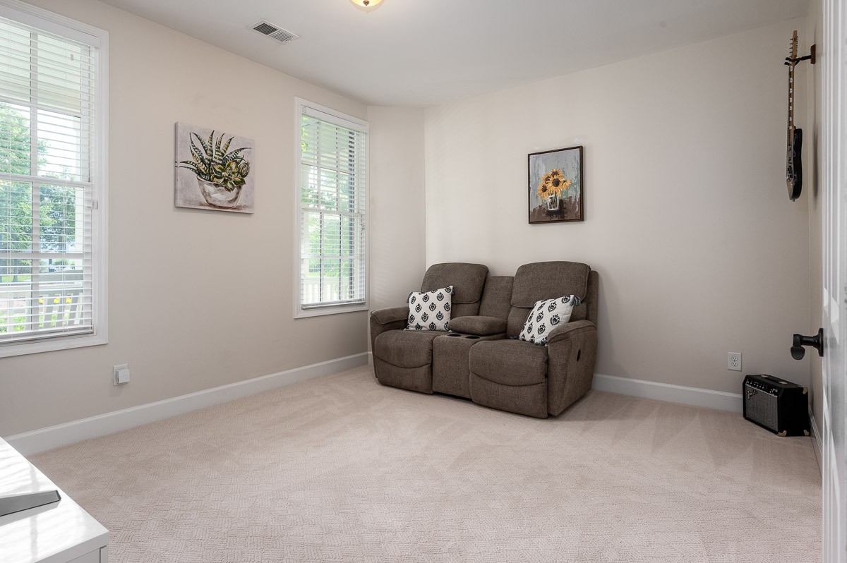 5003 Captain Freeman Pkwy