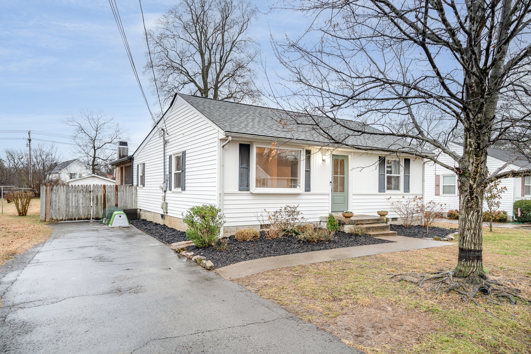 1413 Sunset Dr