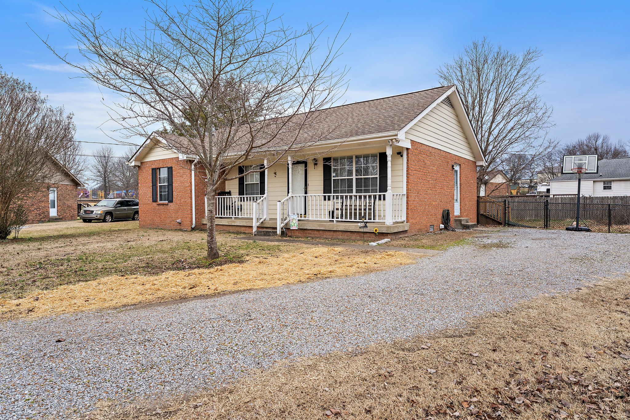 405 Indian Hills Ct