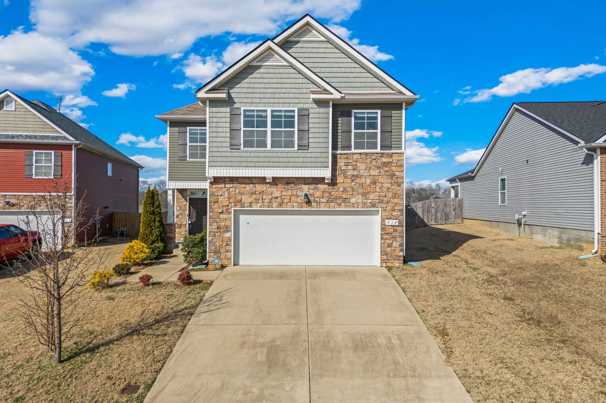 717 Prominence Rd