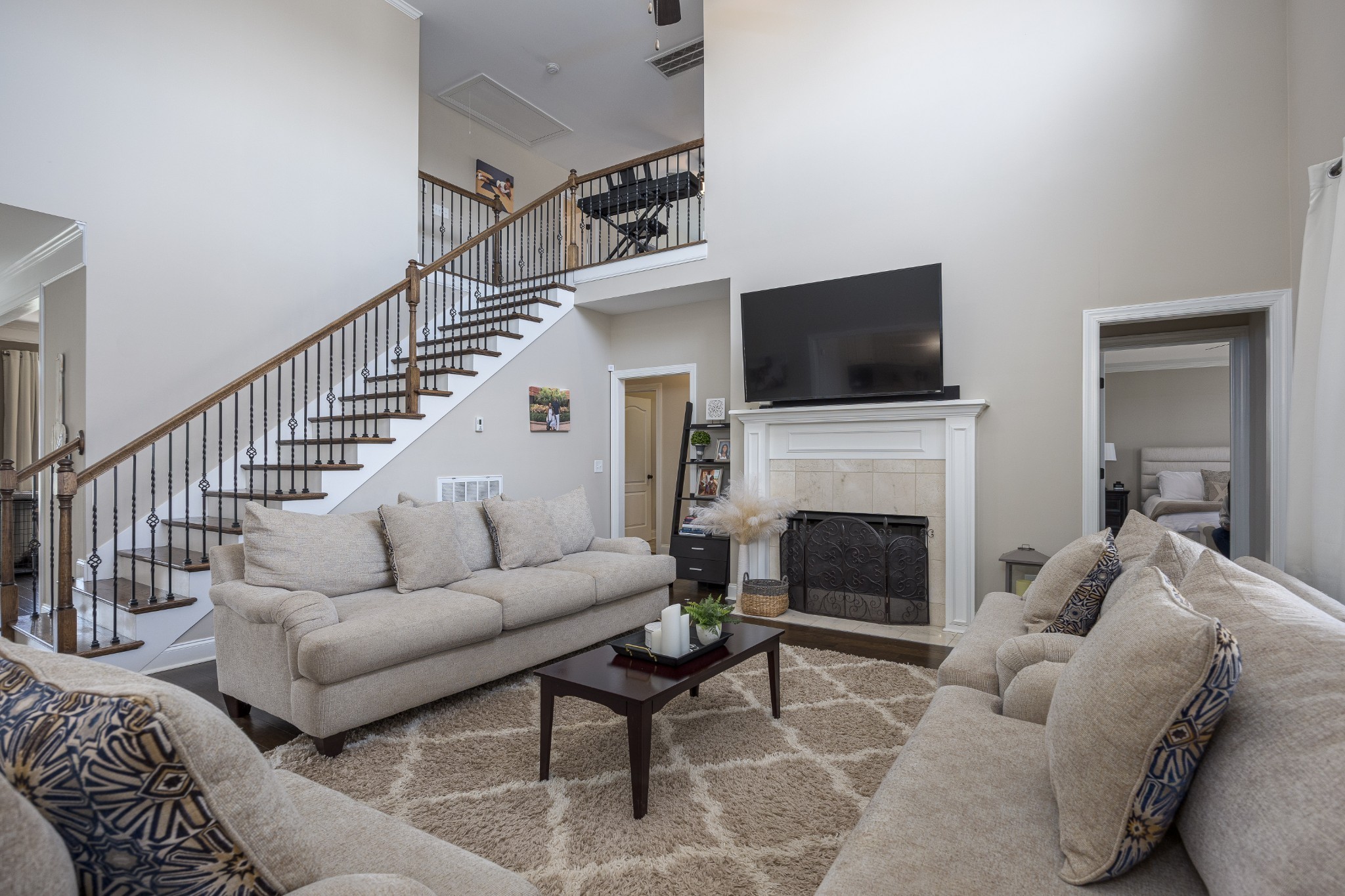 1004 Atherton Ct