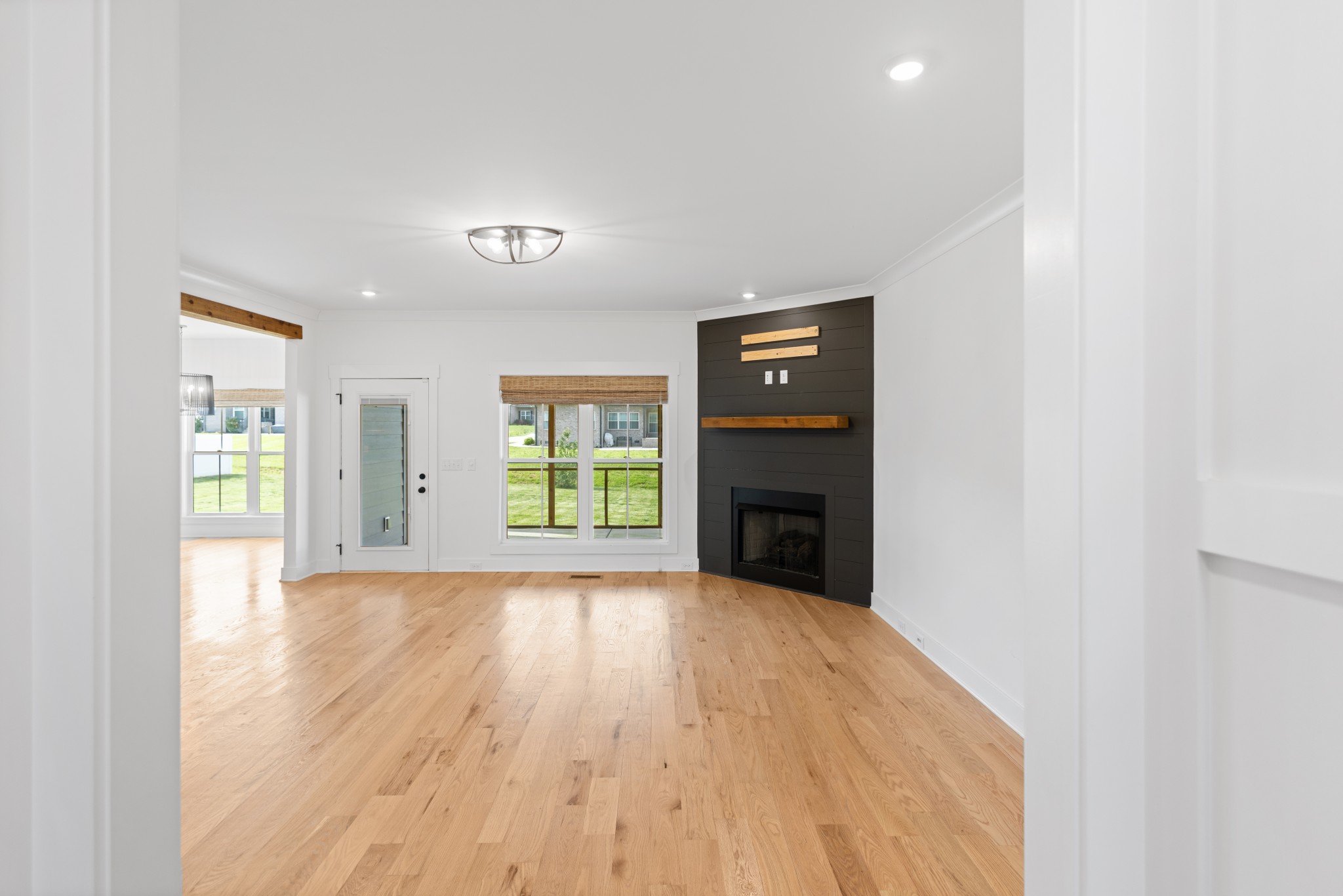 6913 Pembrooke Farms Dr