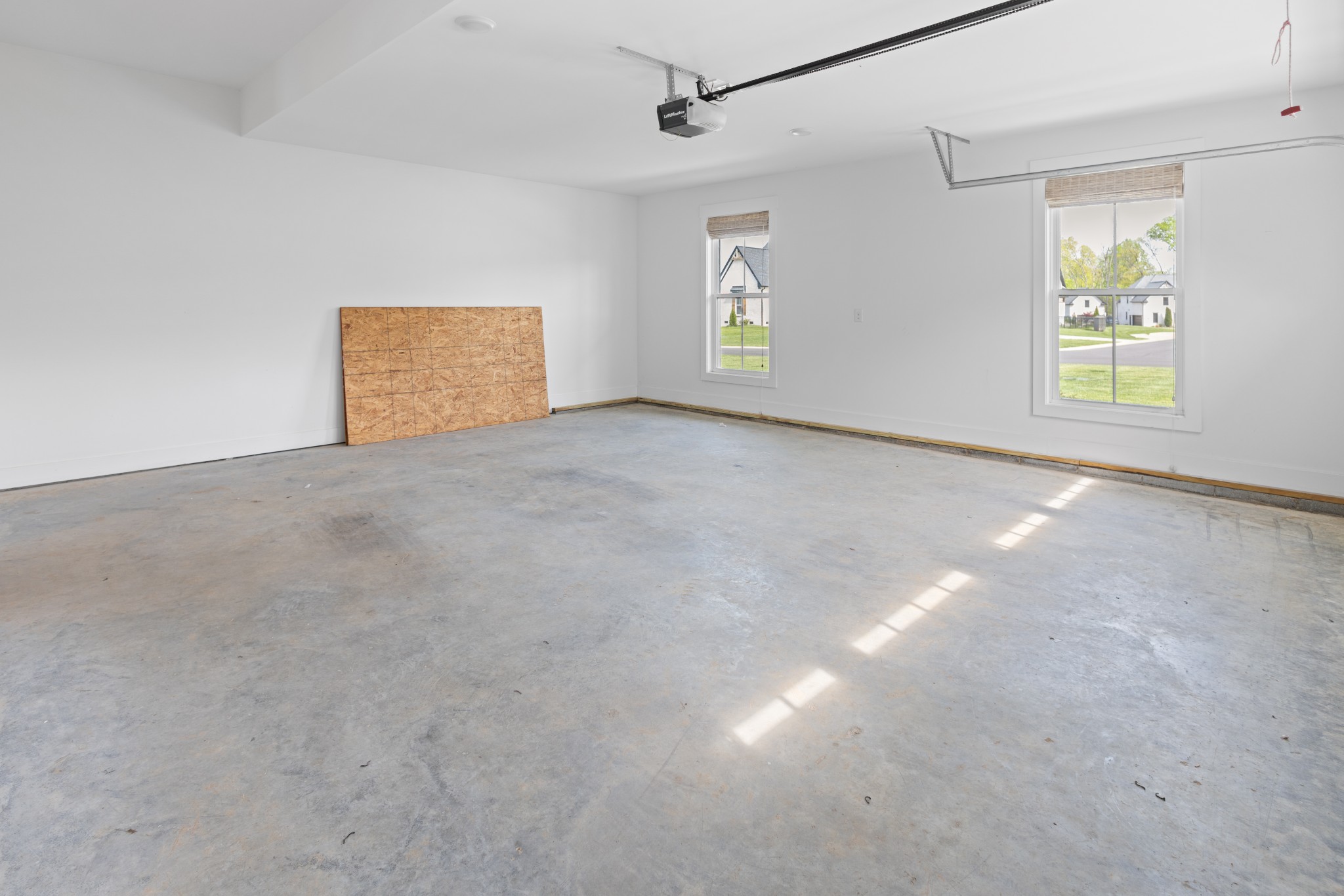 6913 Pembrooke Farms Dr