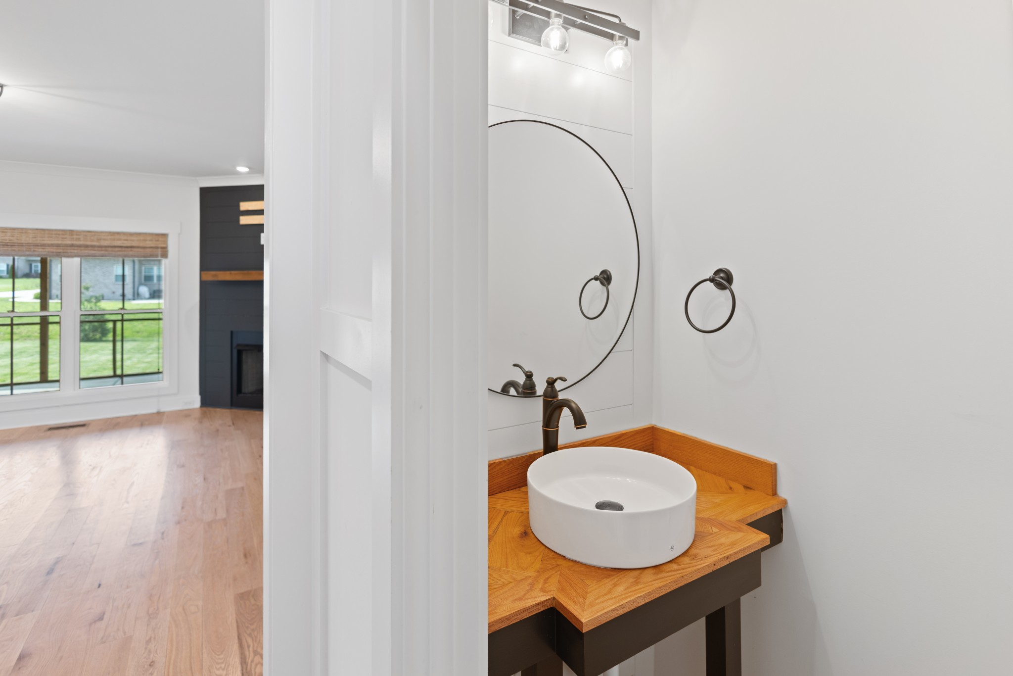 6913 Pembrooke Farms Dr