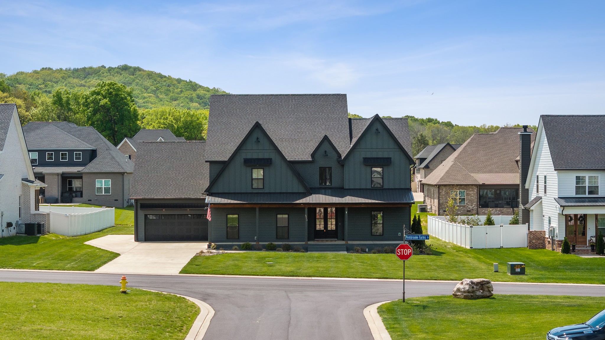 6913 Pembrooke Farms Dr