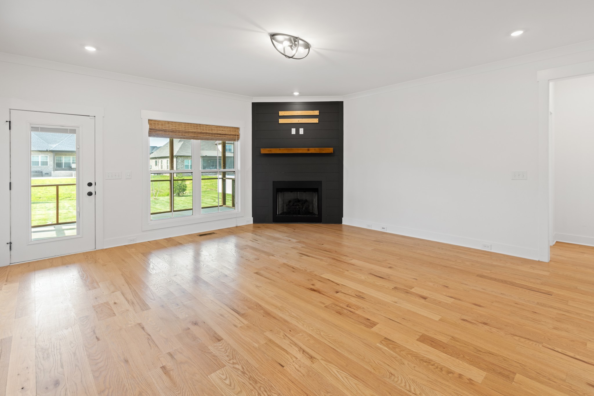 6913 Pembrooke Farms Dr