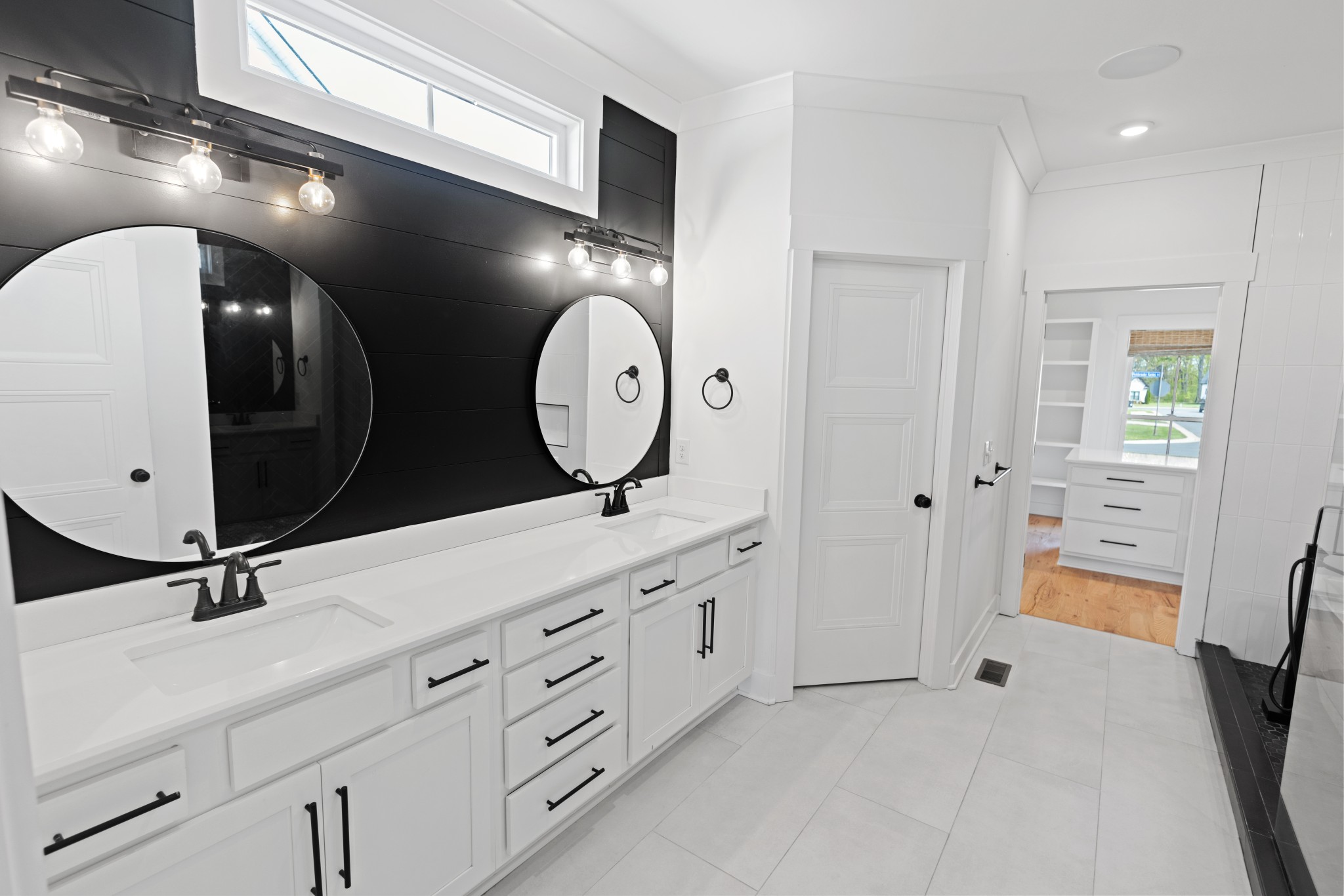 6913 Pembrooke Farms Dr