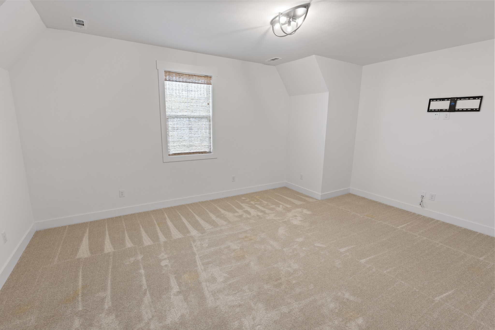 6913 Pembrooke Farms Dr